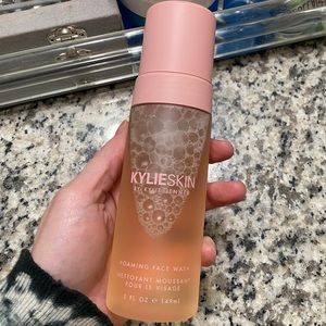 Kylie Skin by Kylie Jenner Foaming Face Wash